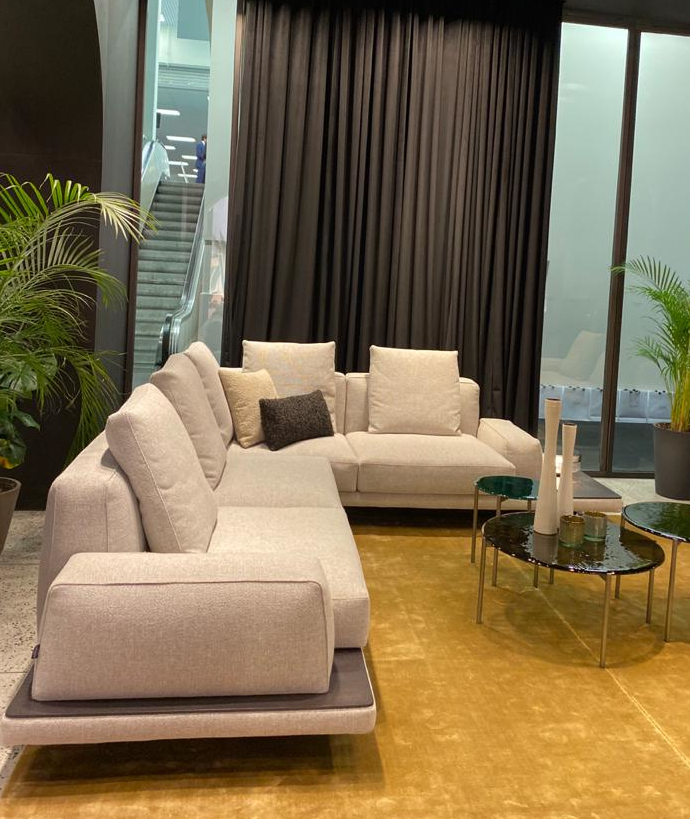90.20 SOFA WITH TERMINAL RIGHT, Cat C ADDA 622